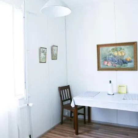 Viihtyisae Yksioe Laehellae Fiskarsin Ruukkia